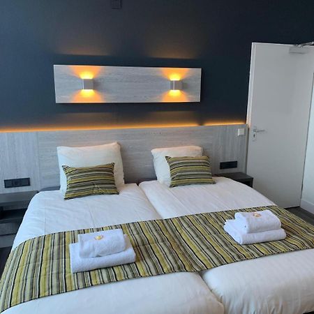 Hotel & Appartementen Royal Sas van Gent Extérieur photo